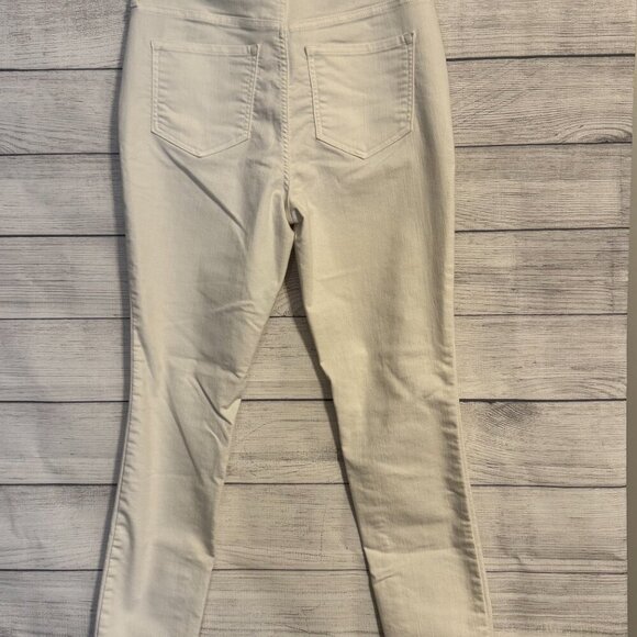 Women’s Old Navy Rockstar Winter White Jeans – Size 8 – Mid Rise – Tapered Leg - Picture 5 of 6